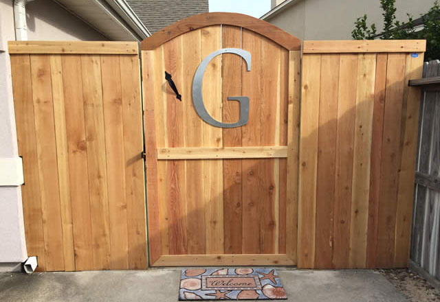 Custom Wood Gate Installation Services in Corpus Christi, TX