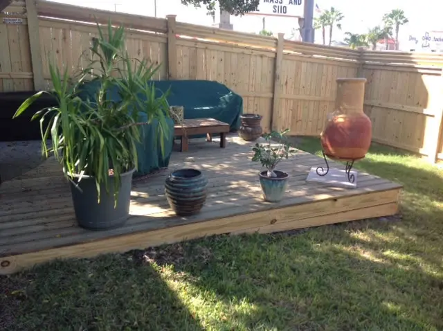Choosing the Best Type of Wood for Your Fence